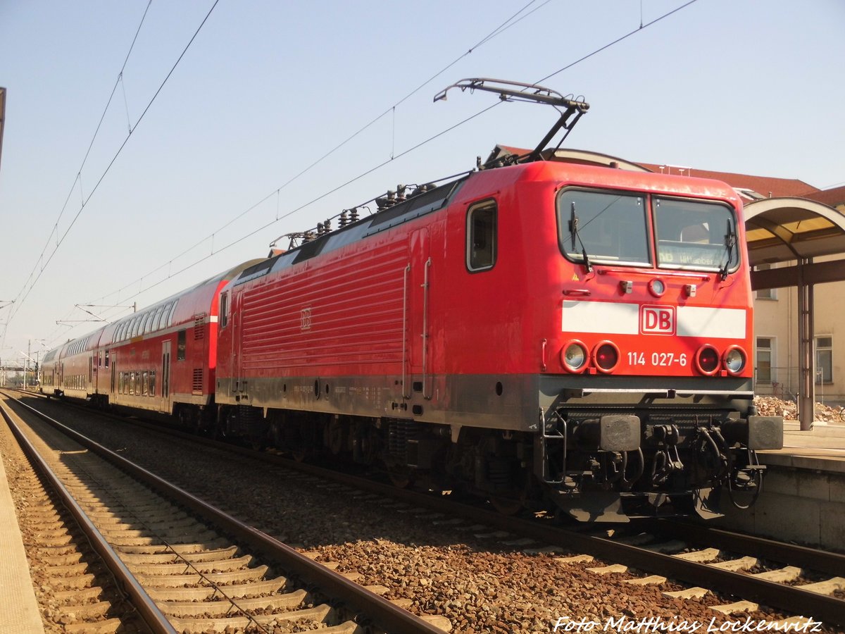 114 027 im Bitterfelder Bahnhof am 2.5.16