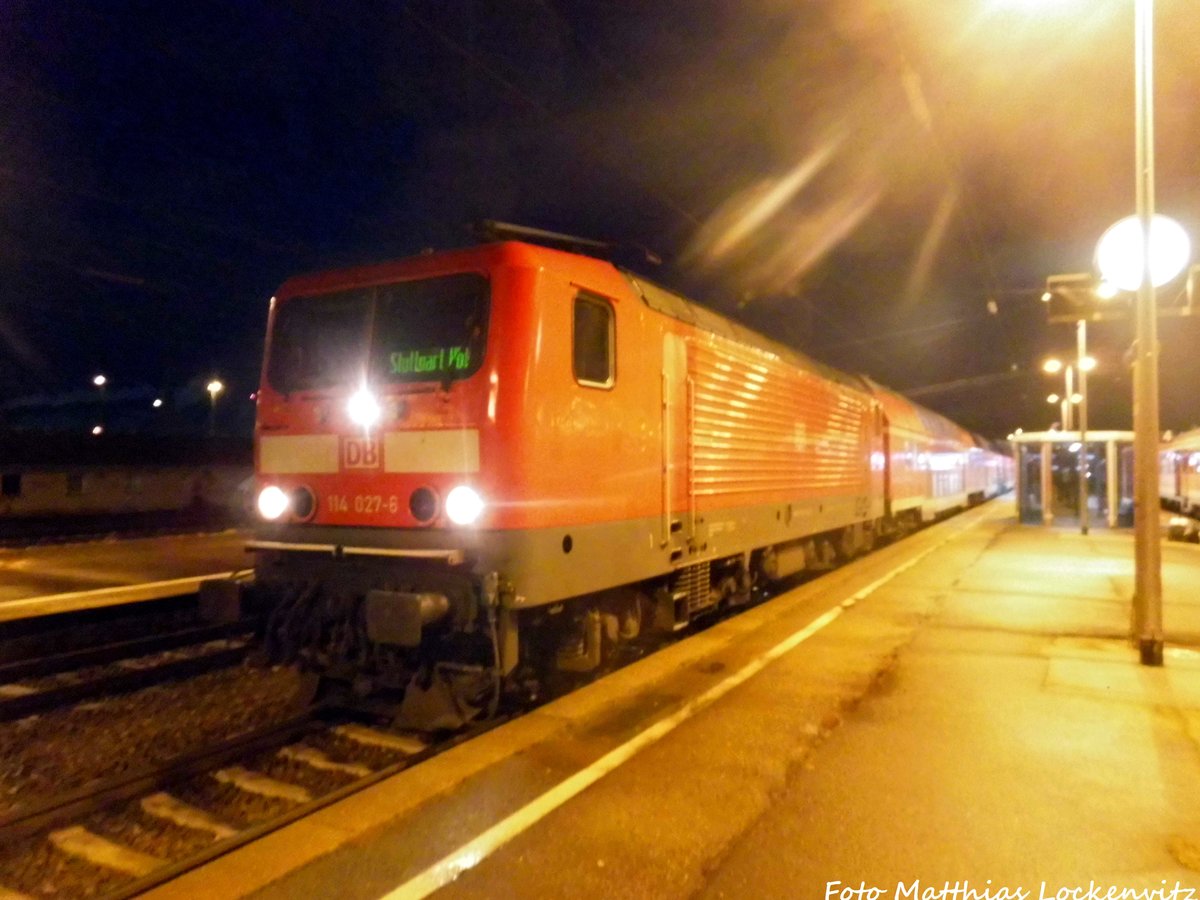 114 027 mit ziel Stuttgart Hbf im Heilbronner Hbf am 13.1.17