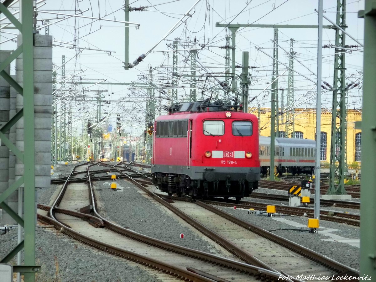 115 198-4 beim verlsst den Leipziger Hbf am 26.7.16