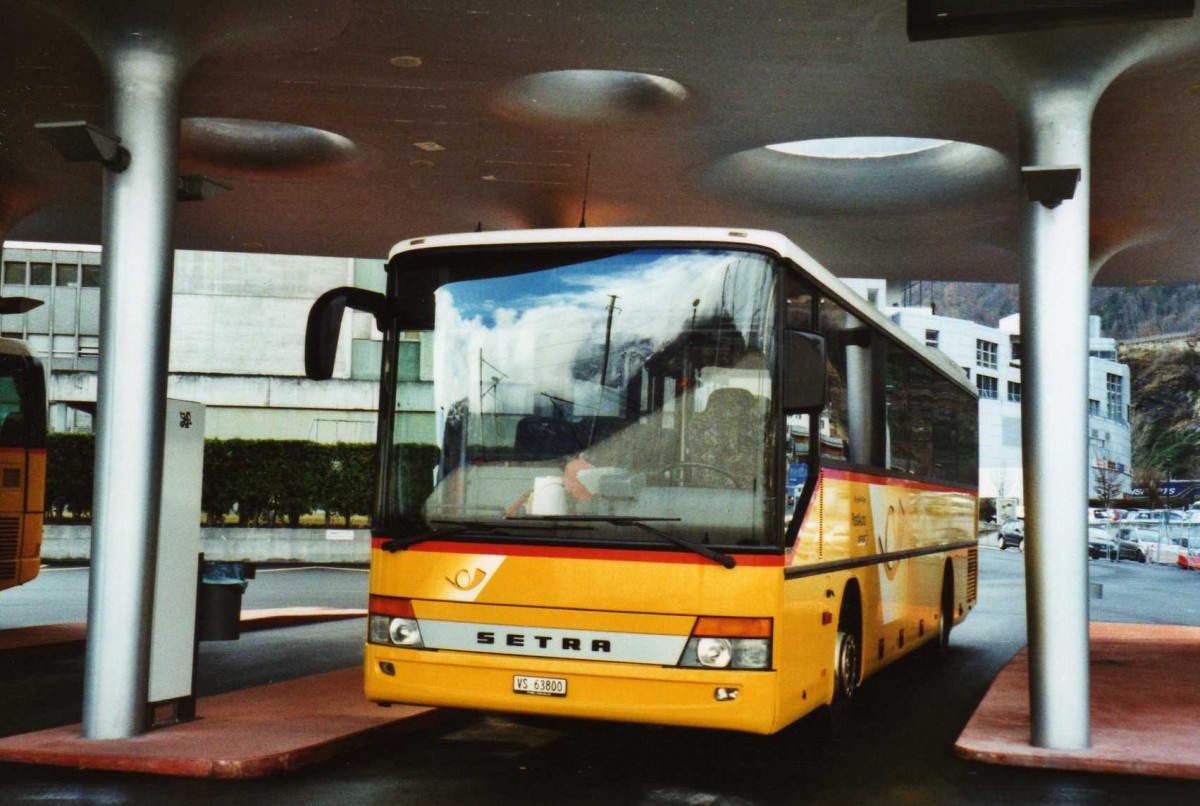 (115'523) - Autotour, Visp - VS 63'800 - Setra am 30. Mrz 2009 beim Bahnhof Visp