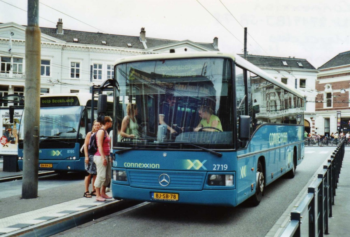 (118'223) - Connexxion - Nr. 2719/BJ-SB-78 - Mercedes am 5. Juli 2009 beim Bahnhof Arnhem