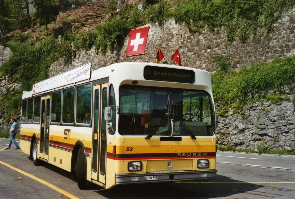 (119'610) - STI Thun - Nr. 52/BE 396'552 - Saurer/R&J am 9. August 2009 in der Beatenbucht