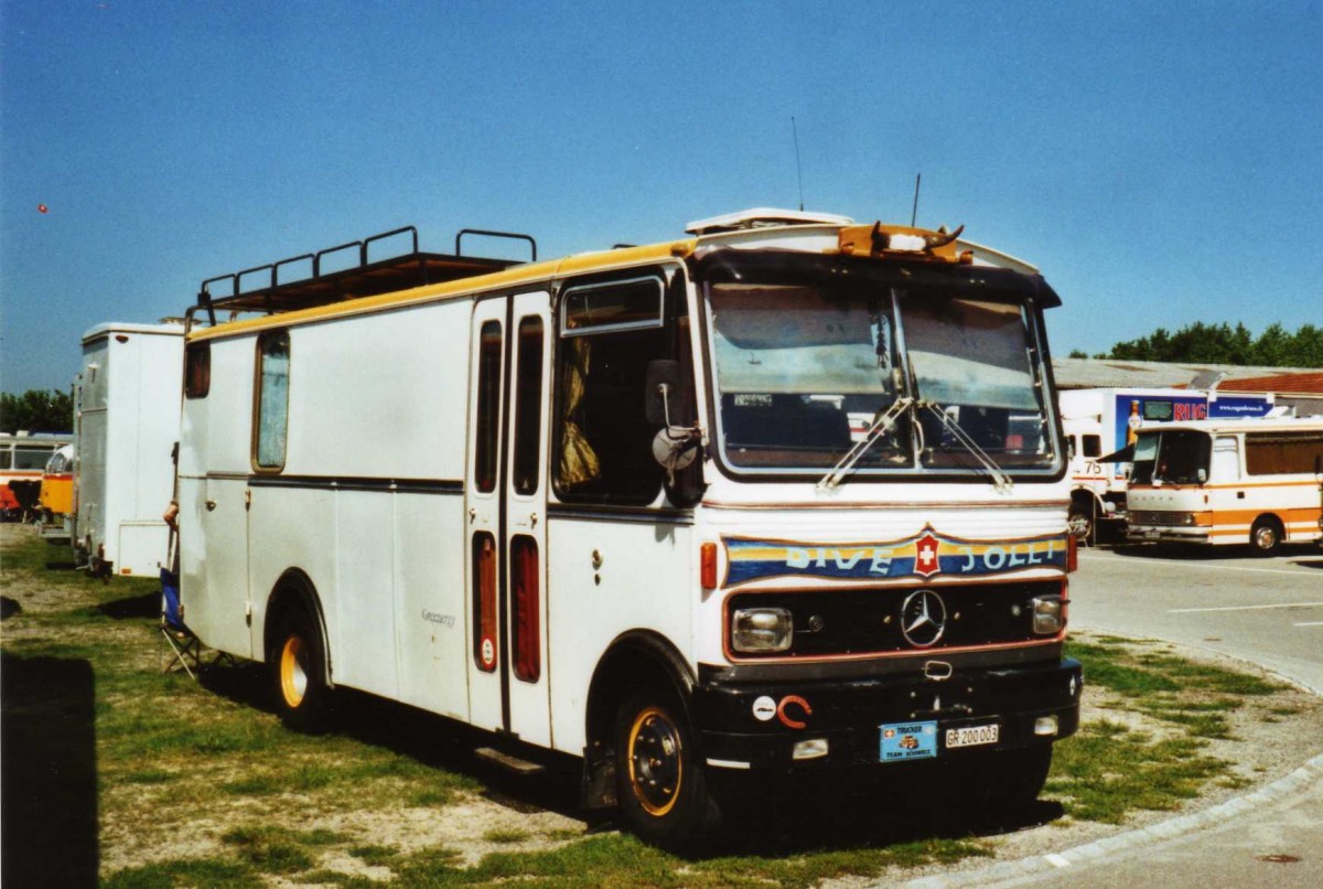 (119'913) - Methfessel, Chur - GR 200'003 - Mercedes/R&J (ex Buchli, Versam) am 15. August 2009 in Zug, Wohnbustreffen