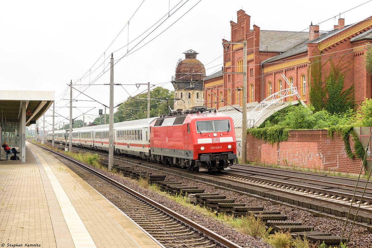 120 149-0 mit dem IC 245 von Amersfoort nach Berlin Ostbahnhof in Rathenow. 12.08.2017