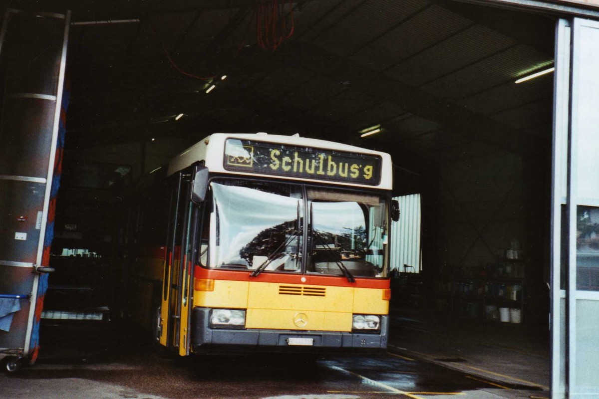 (121'209) - Engeloch, Riggisberg - Nr. 2/BE 447'210 - Mercedes/R&J (ex P 25'366) am 14. September 2009 in Riggisberg, Garage