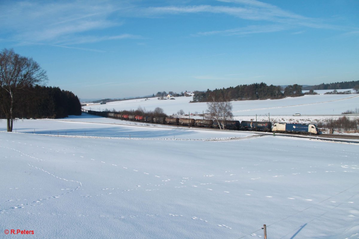 1216 951-4 zieht bei Sinsgrün einen Kesselzug. 19.01.17