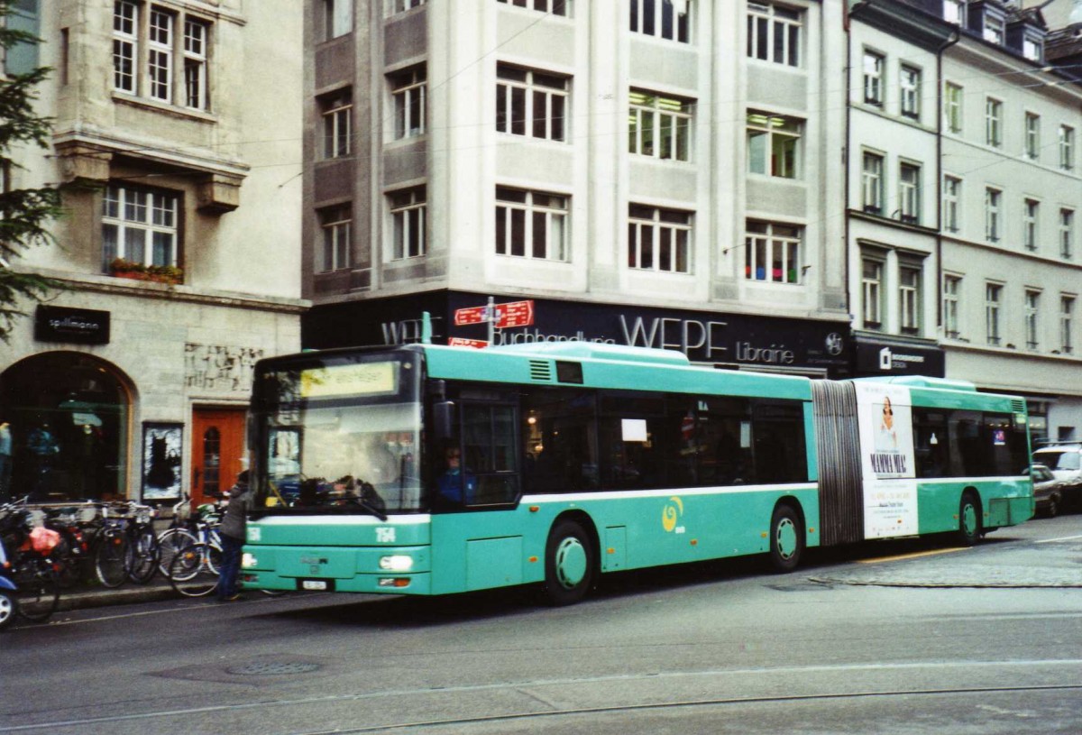 (122'106) - BVB Basel - Nr. 754/BS 3254 - MAN am 17. November 2009 in Basel, Schifflnde