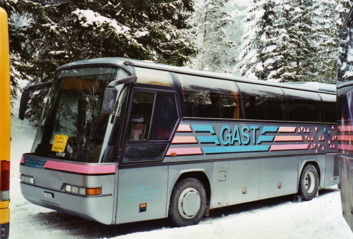 (123'721) - Gast, Utzenstorf - BE 99'110 - Neoplan am 9. Januar 2010 in Adelboden, Unter dem Birg