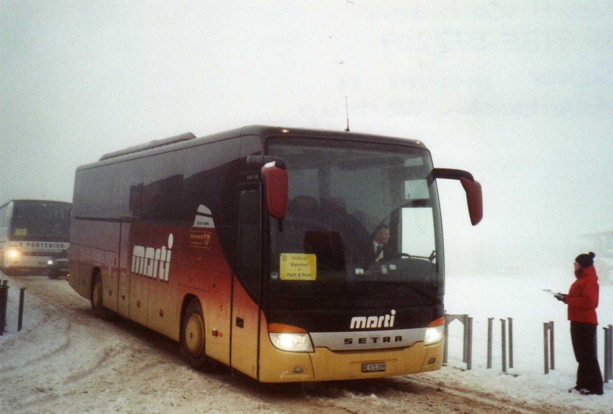 (123'930) - Marti, Kallnach - Nr. 9/BE 572'209 - Setra am 9. Januar 2010 in Adelboden, Weltcup