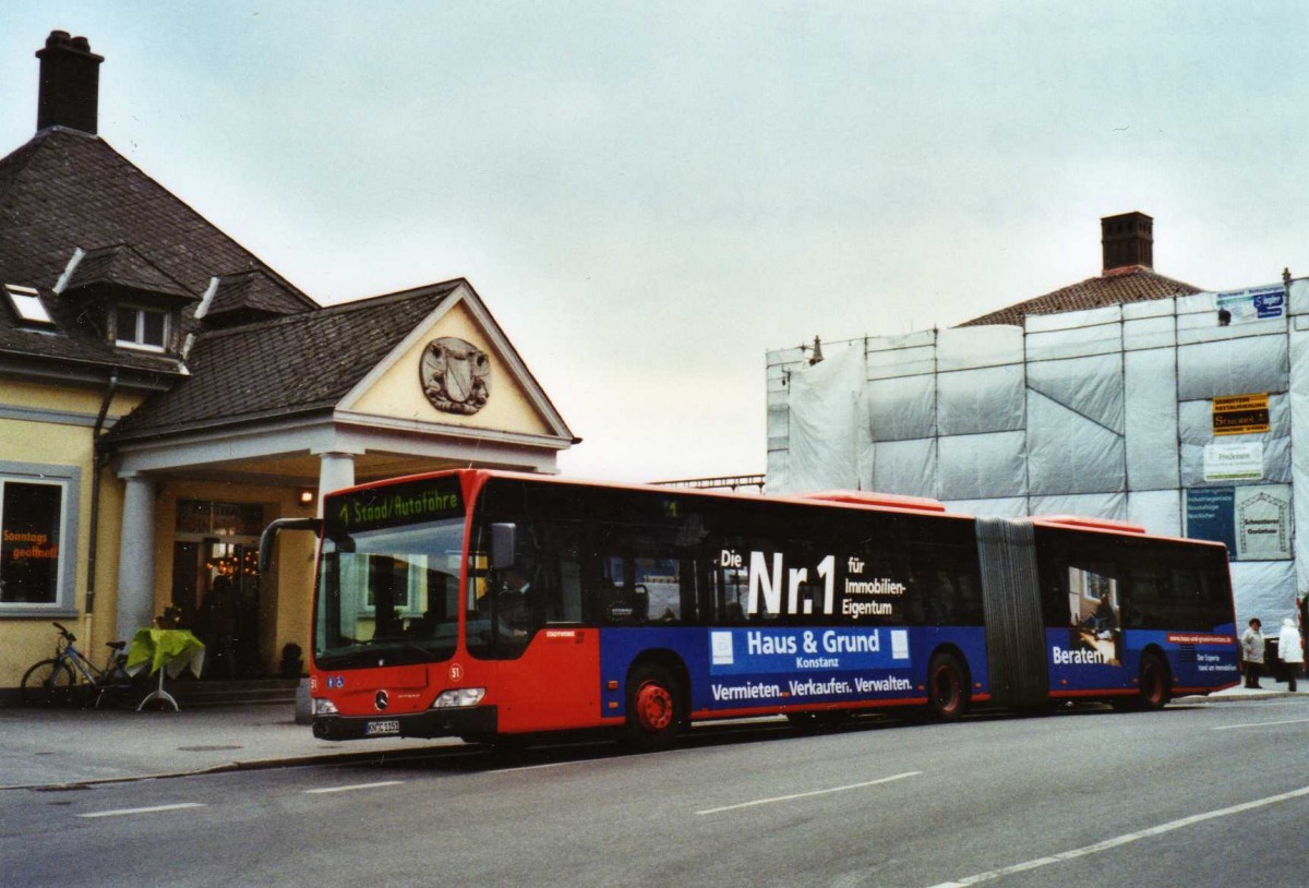 (124'801) - SWK Konstanz - Nr. 51/KN-C 1151 - Mercedes am 10. Mrz 2010 beim Bahnhof Konstanz