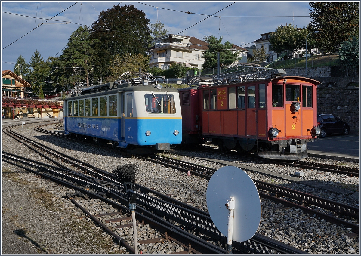 125 Jahre Glion Rocheres de Naye - Die MG HGe 2/2 N° 2, die leider nicht bewegt werden darf und der Bhe 2/4 207 sind für die Fahrzeug Parade in Glion abgestellt.
16. Sept. 2017