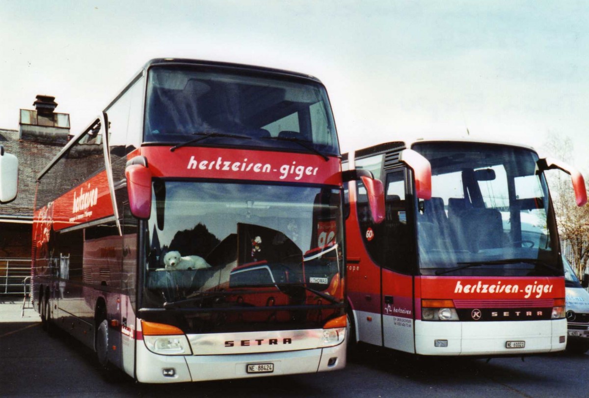 (125'119) - Giger, La Chaux-de-Fonds - NE 88'424 - Setra am 18. Mrz 2010 in Thun, Expo