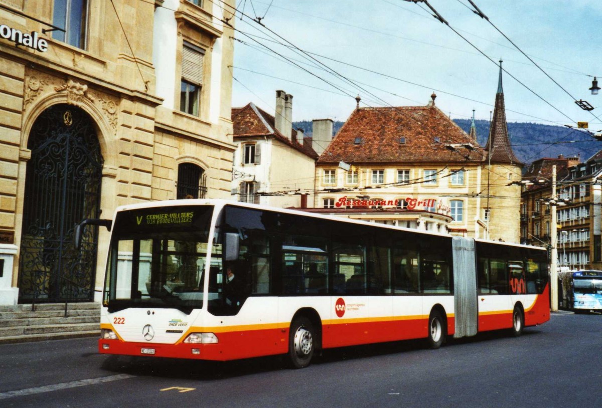 (125'230) - VR La Chaux-de-Fonds - Nr. 222/NE 17'222 - Mercedes am 22. Mrz 2010 in Neuchtel, Place Pury