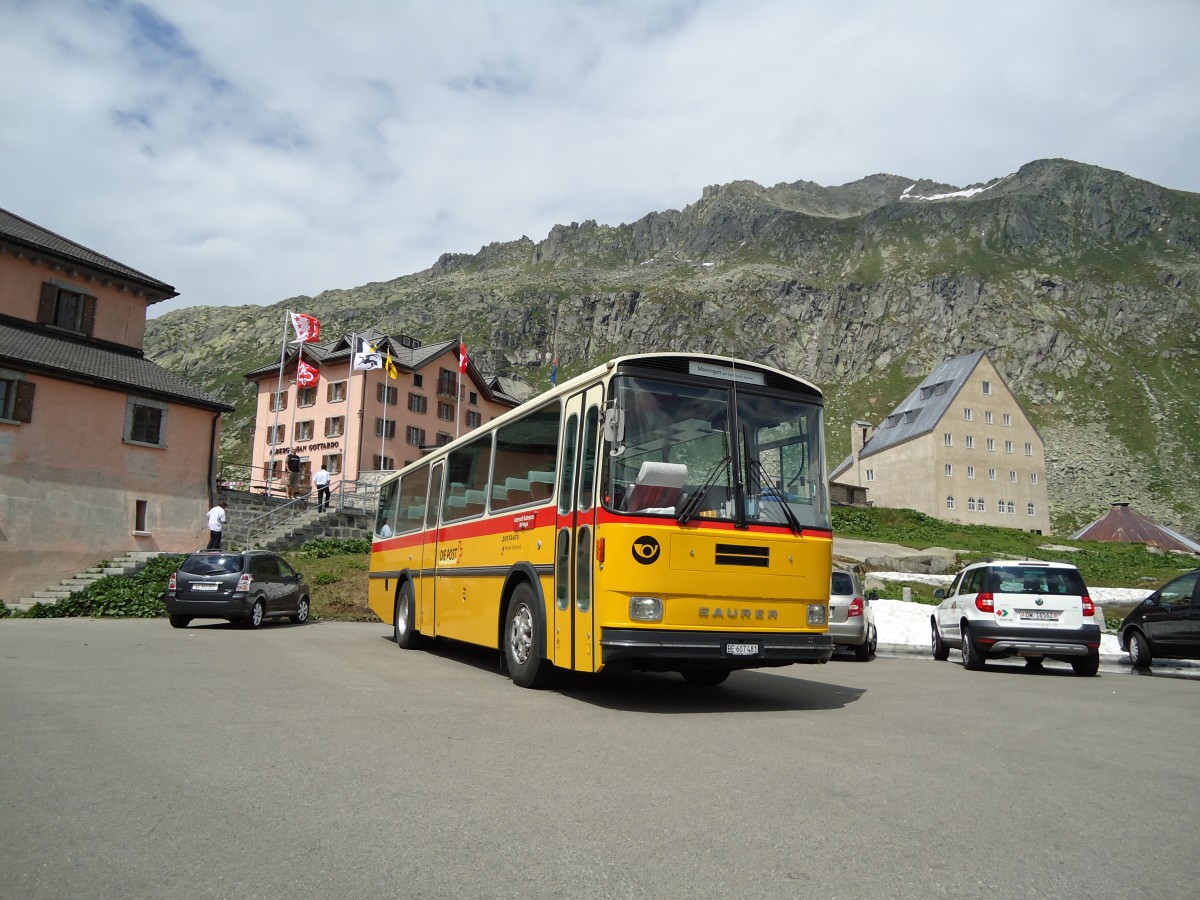 (127'596) - AVG Meiringen - Nr. 74/BE 607'481 - Saurer/R&J (ex P 24'357) am 4. Juli 2010 in Gotthard, Passhhe