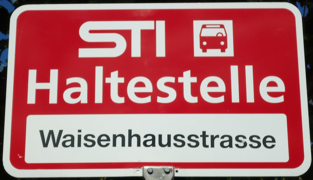 (128'198) - STI-Haltestellenschild - Thun, Waisenhausstrasse - am 1. August 2010