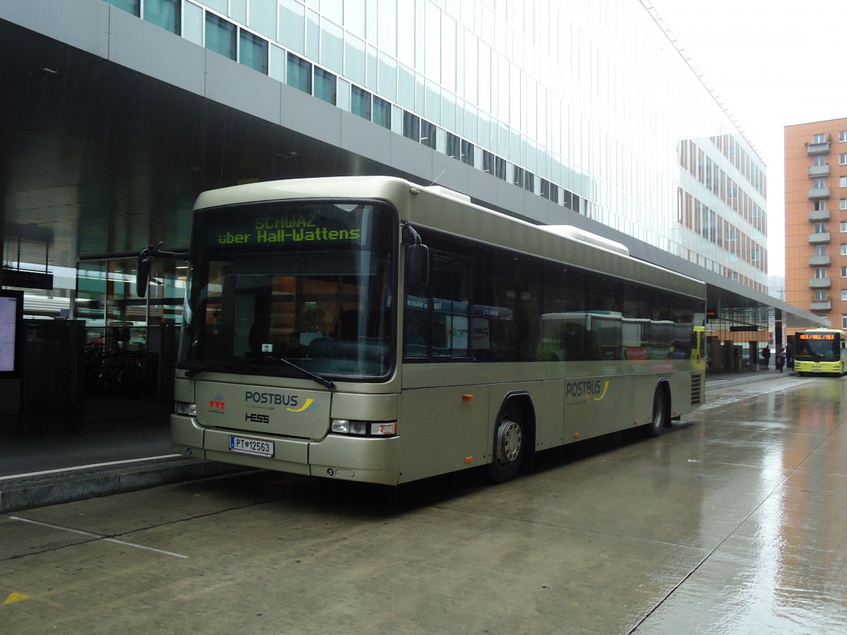 (128'658) - PostBus - PT 12'563 - Scania/Hess am 11. August 2010 beim Bahnhof Innsbruck