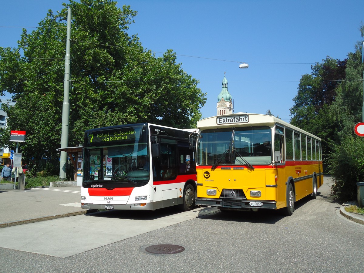 (128'863) - St. Gallerbus, St. Gallen - Nr. 281/SG 198'281 - MAN + Osthues, Teufen - Nr. 15/AR 17'057 - Saurer/Leyland-Hess (ex AVG Grindelwald Nr. 15; ex RhV Altsttten Nr. 42) am 21. August 2010 in St. Gallen, Neudorf