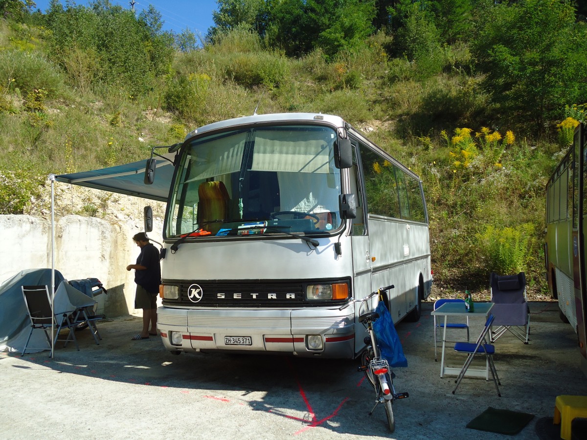 (128'952) - Leutwyler, Drrensch - ZH 345'371 - Setra (ex Zihlmann, Zrich) am 22. August 2010 in Thayngen, Wohnbustreffen