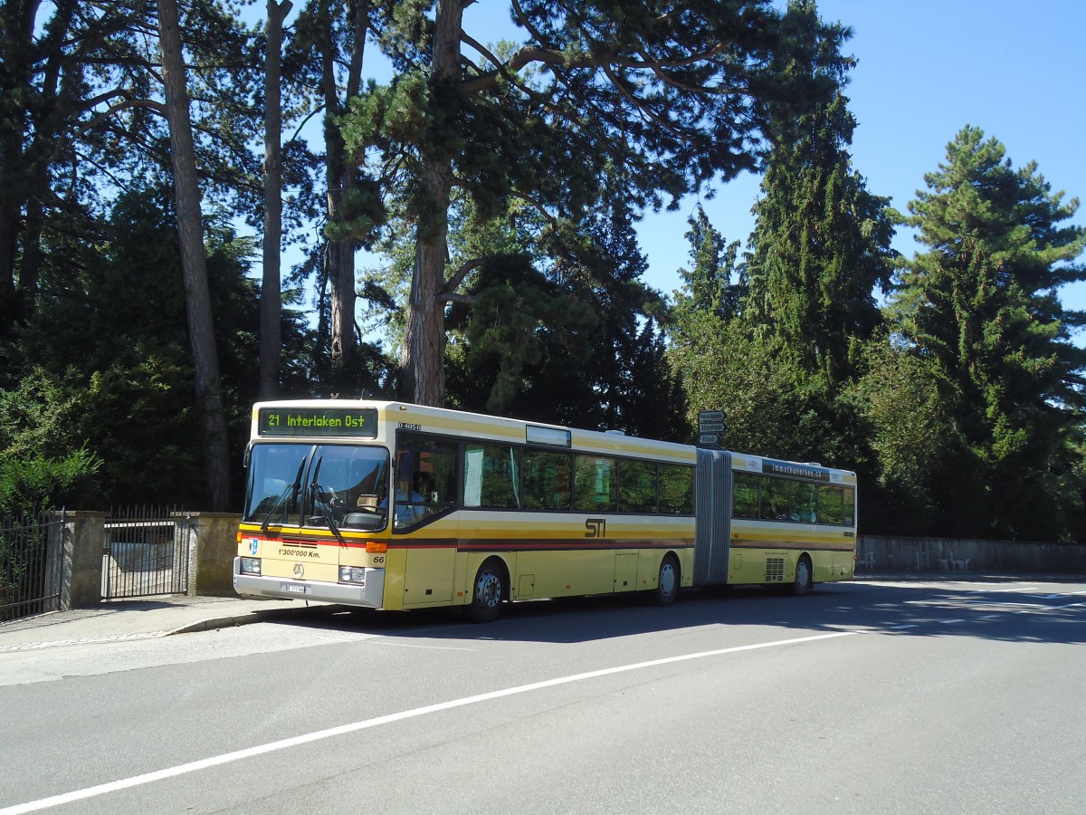 (129'187) - STI Thun - Nr. 66/BE 371'366 - Mercedes am 1. September 2010 in Oberhofen, Wichterheer