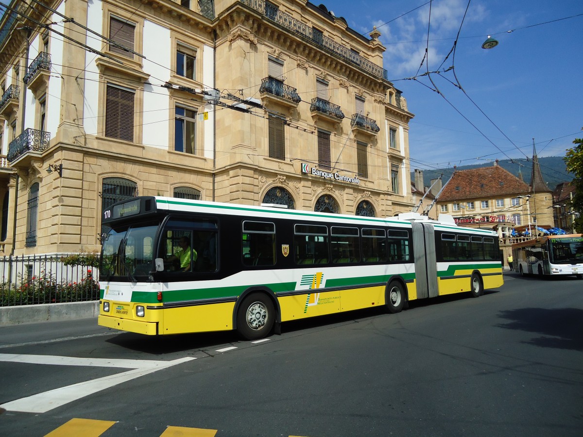 (129'569) - TN Neuchtel - Nr. 170 - FBW/Hess Gelenktrolleybus am 6. September 2010 in Neuchtel, Place Pury