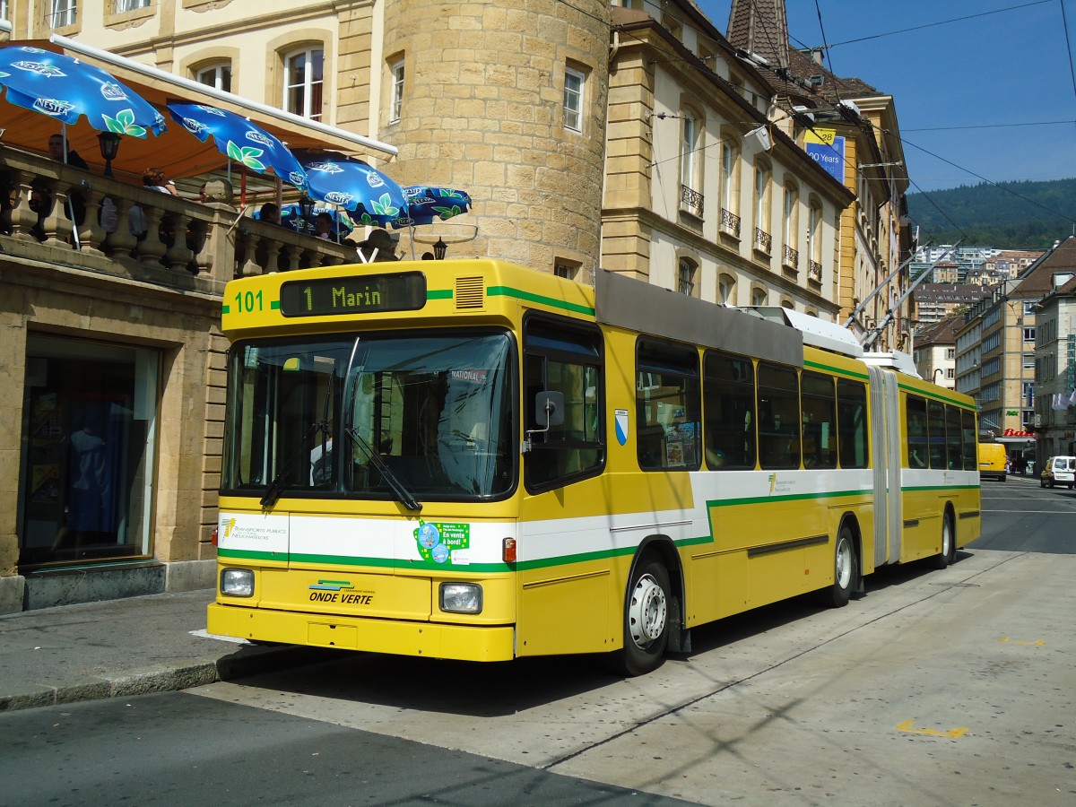 (129'570) - TN Neuchtel - Nr. 101 - NAW/Hess Gelenktrolleybus am 6. September 2010 in Neuchtel, Place Pury