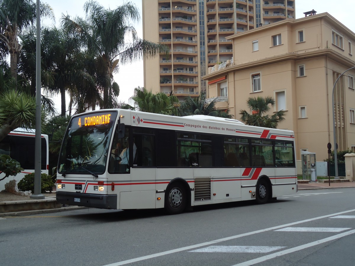 (130'626) - CAM Monaco - Nr. 85/L674 - Van Hool am 16. Oktober 2010 in Monaco, Saint Roman