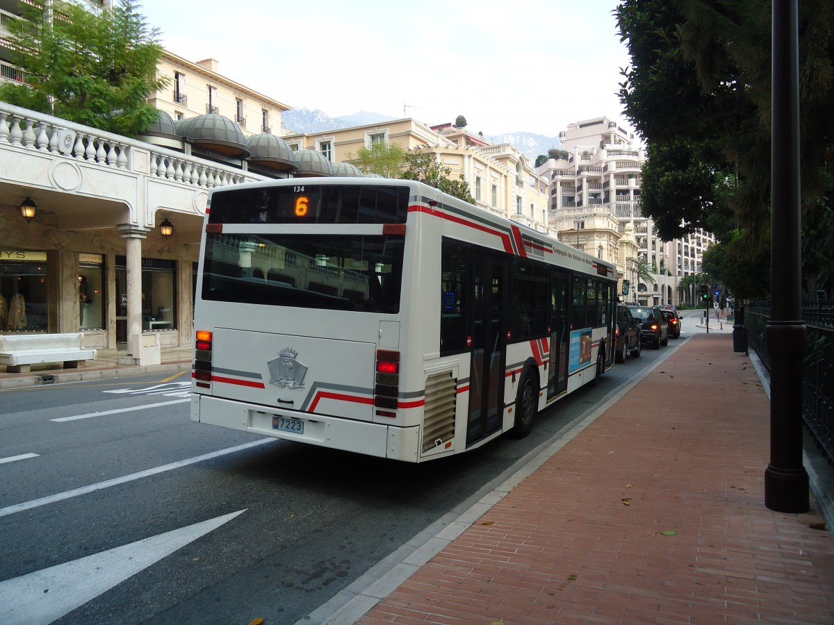 (130'659) - CAM Monaco - Nr. 134/7223 - Van Hool am 16. Oktober 2010 in Monaco, Casino