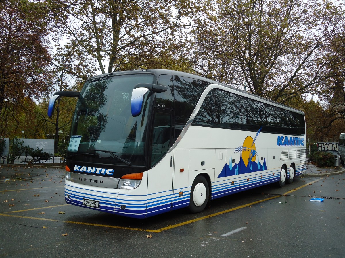 (130'749) - Aus Bosnien&Herzegowina: Kantic, Tesanj - 045-J-921 - Setra am 24. Oktober 2010 in Zrich, Sihlquai