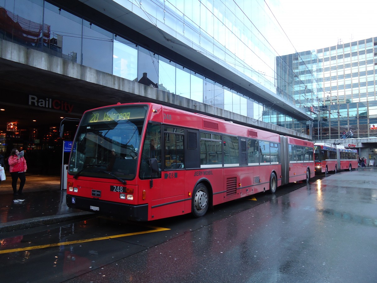 (131'391) - Bernmobil, Bern - Nr. 248/BE 518'248 - Van Hool am 7. Dezember 2010 beim Bahnhof Bern