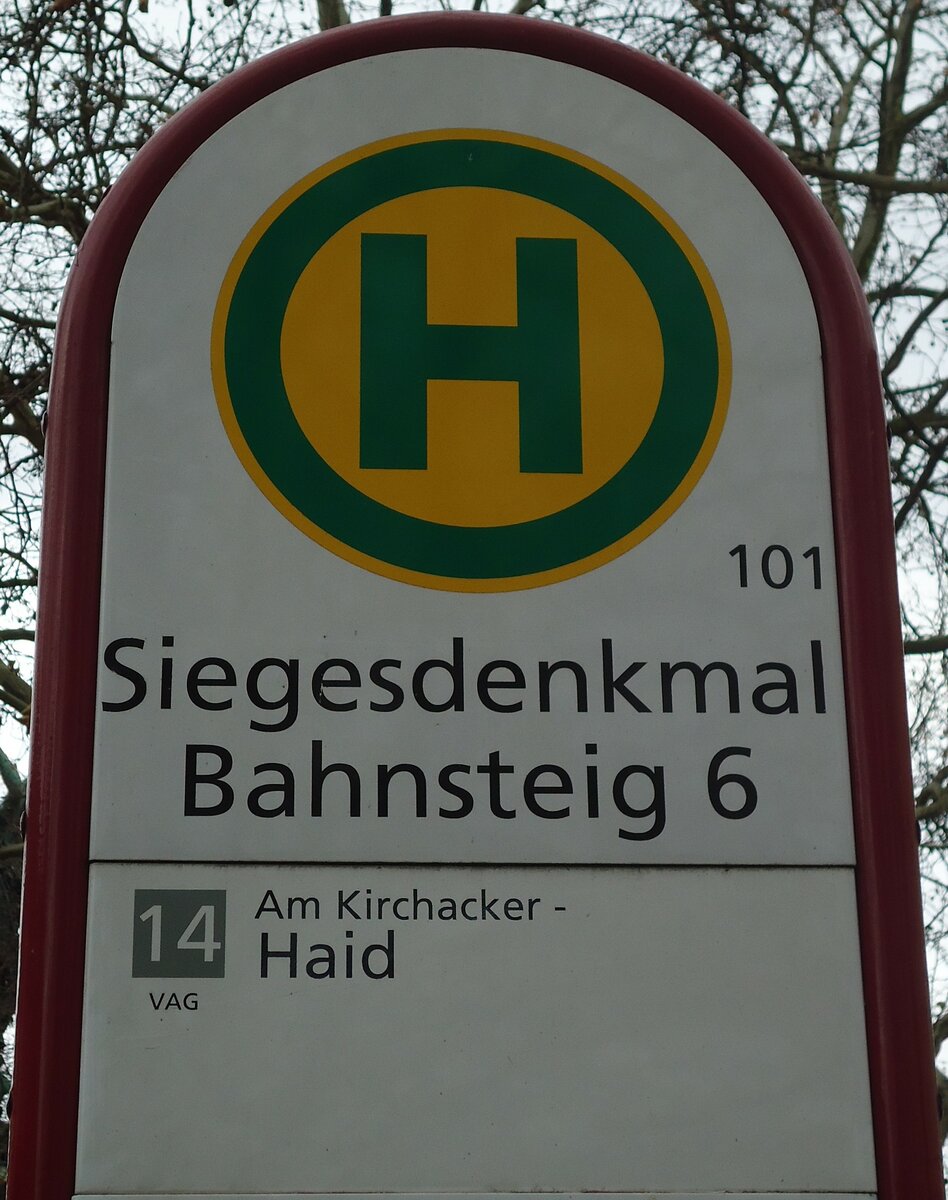 (131'565) - VAG-Haltestellenschild - Freiburg, Siegesdenkmal - am 11. Dezember 2010