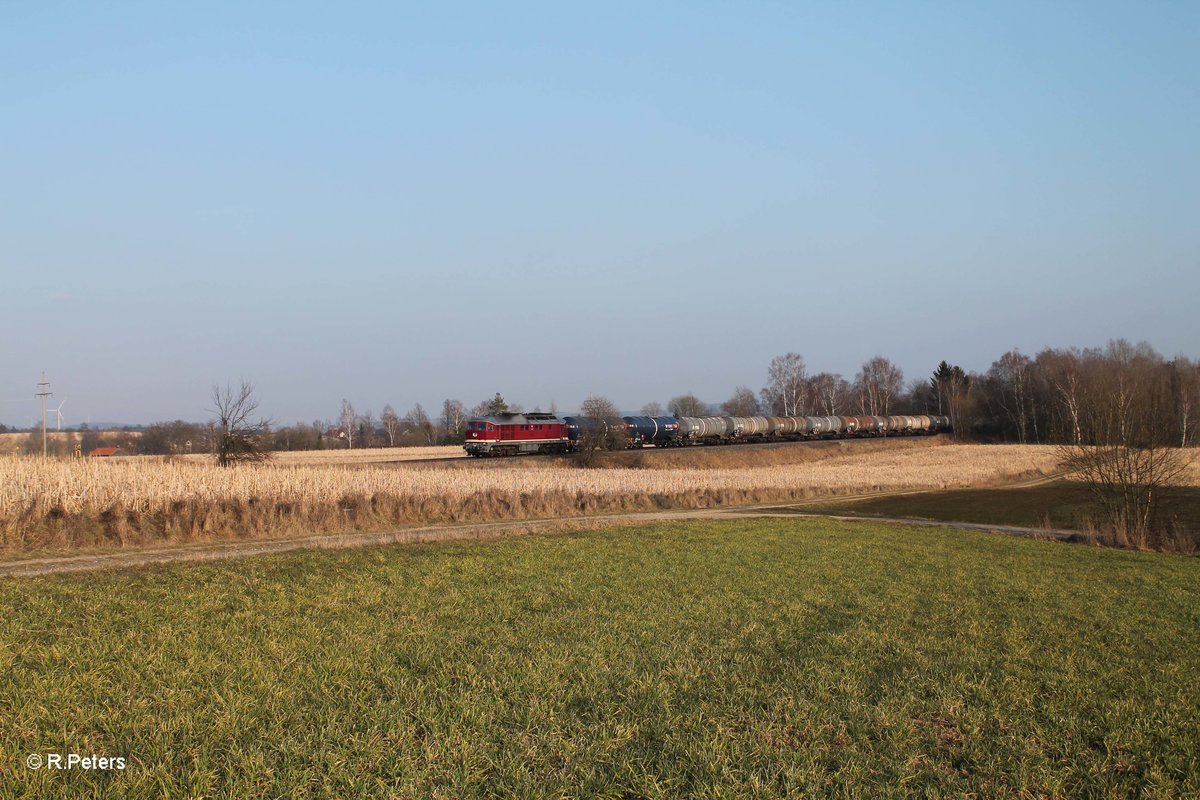 132 158 zieht bei Unterthölau den Kesselzug Marktredwitz - Hof. 18.03.16