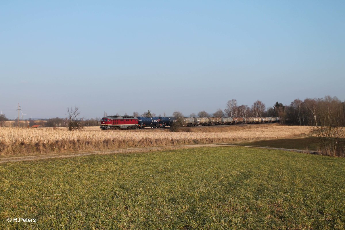 132 158 zieht bei Unterthölau den Kesselzug Marktredwitz - Hof. 18.03.16