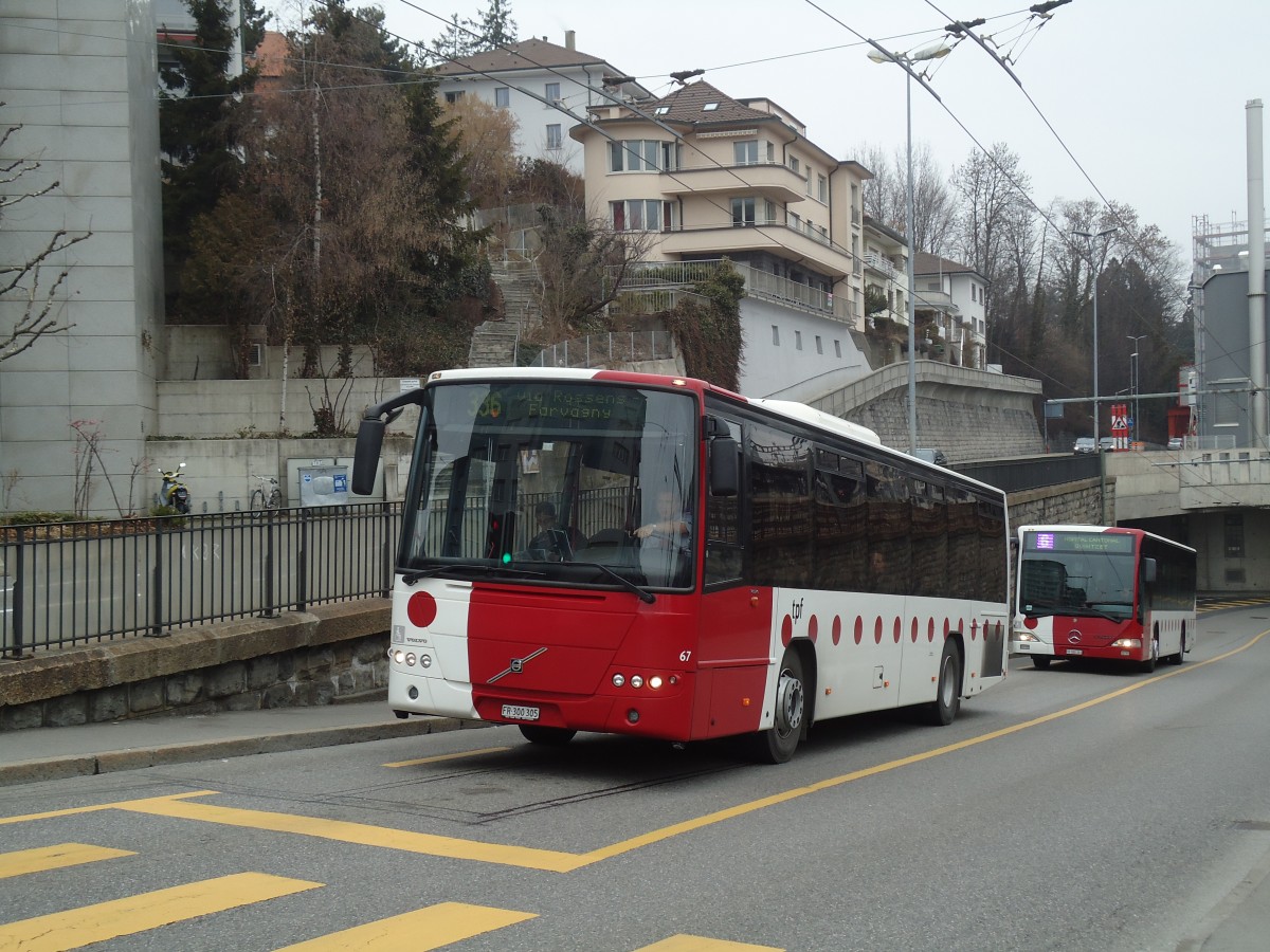 (132'688) - TPF Fribourg - Nr. 67/FR 300'305 - Volvo am 7. Mrz 2011 in Fribourg, Avenue Beauregard