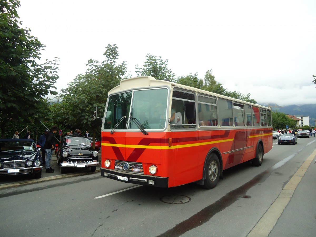 (134'115) - Looser, Elm - GL 21'379 - Saurer/Tscher (ex Polizeidirektion, Bern; ex P 24'657) am 11. Juni 2011 in Sarnen, OiO