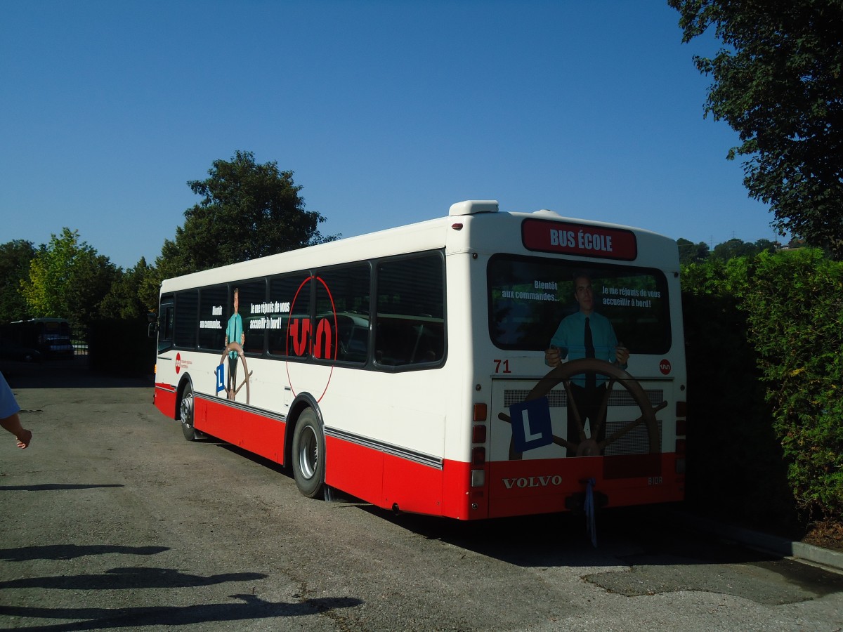 (135'565) - VR La Chaux-de-Fonds (Rtrobus) - Nr. 73 - Volvo/R&J am 20. August 2011 in Moudon, Rtrobus