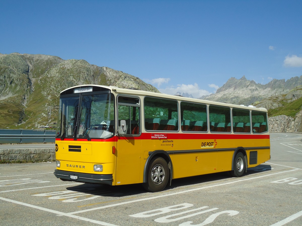 (135'673) - AVG Meiringen - Nr. 74/BE 607'481 - Saurer/R&J (ex P 24'357) am 21. August 2011 in Grimsel, Rest. Grimselblick