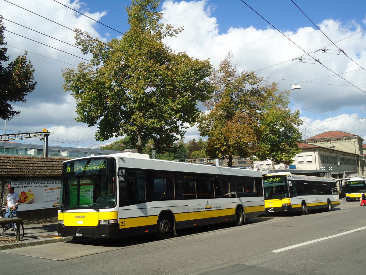 (135'936) - VBSH Schaffhausen - Nr. 22/SH 38'022 - Volvo/Hess am 14. September 2011 beim Bahnhof Schaffhausen