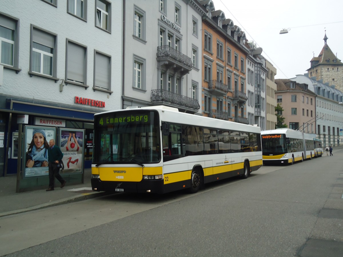 (136'034) - VBSH Schaffhausen - Nr. 22/SH 38'022 - Volvo/Hess am 25. September 2011 beim Bahnhof Schaffhausen