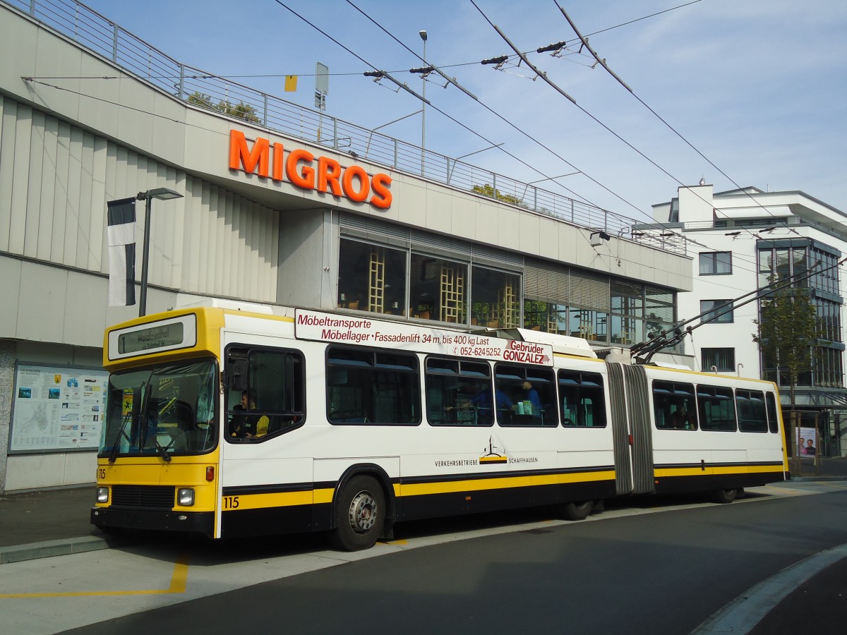 (136'160) - VBSH Schaffhausen - Nr. 115 - NAW/Hess Gelenktrolleybus am 25. September 2011 in Neuhausen, Zentrum