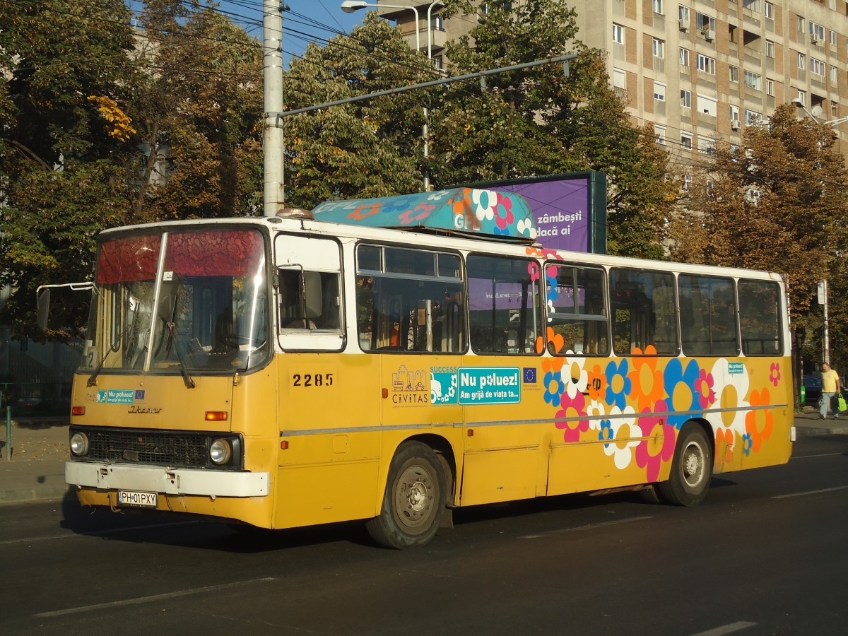 (136'390) - RATP Ploiesti - Nr. 2285/PH 01 PXY - Ikarus am 5. Oktober 2011 beim Bahnhof Ploiesti Sd