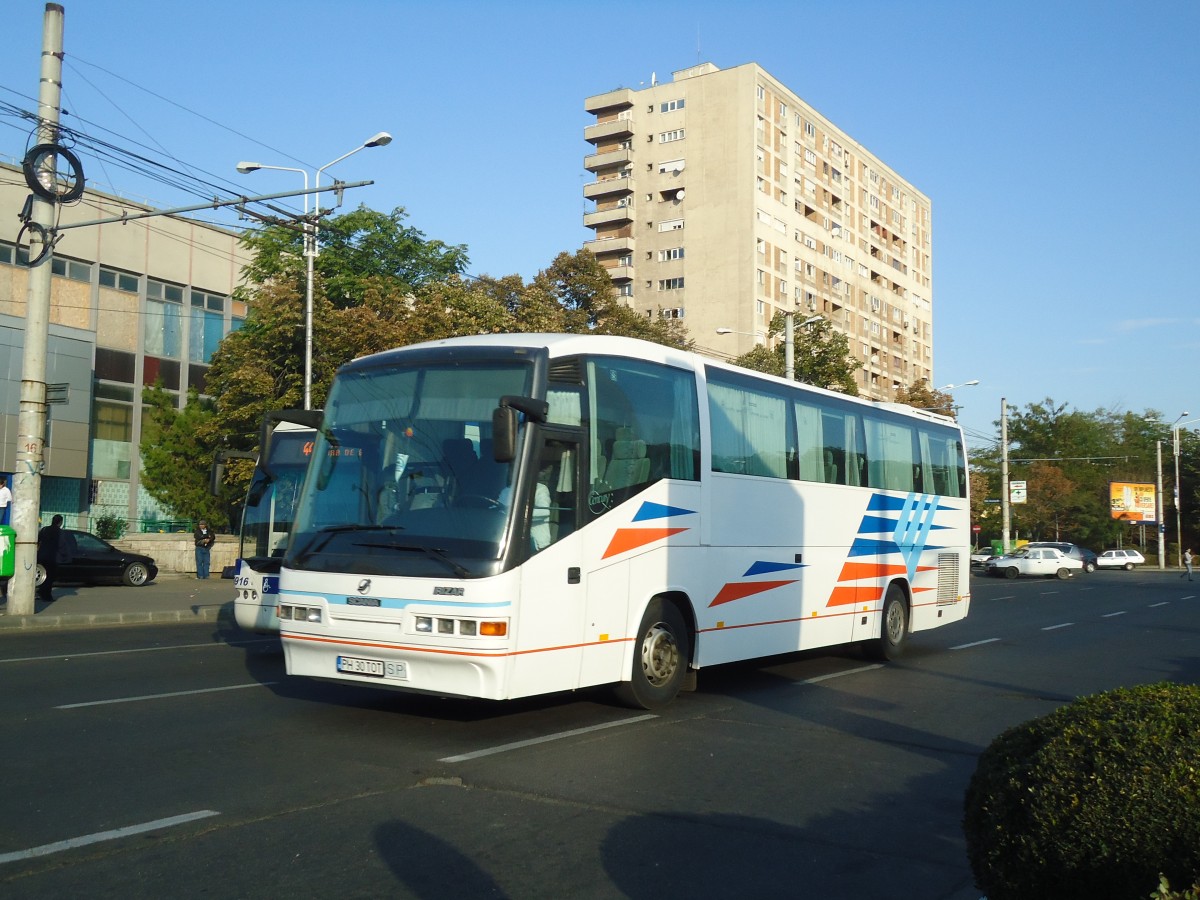 (136'395) - ??? - PH 30 TOT - Scania/Irizar (ex Spanien) am 5. Oktober 2011 beim Bahnhof Ploiesti Sd