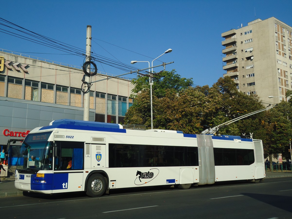 (136'416) - RATP Ploiesti - Nr. 5922/PH 927 - Neoplan Gelenkduobus (ex TL Lausanne/CH Nr. 804) am 5. Oktober 2011 beim Bahnhof Ploiesti Sd