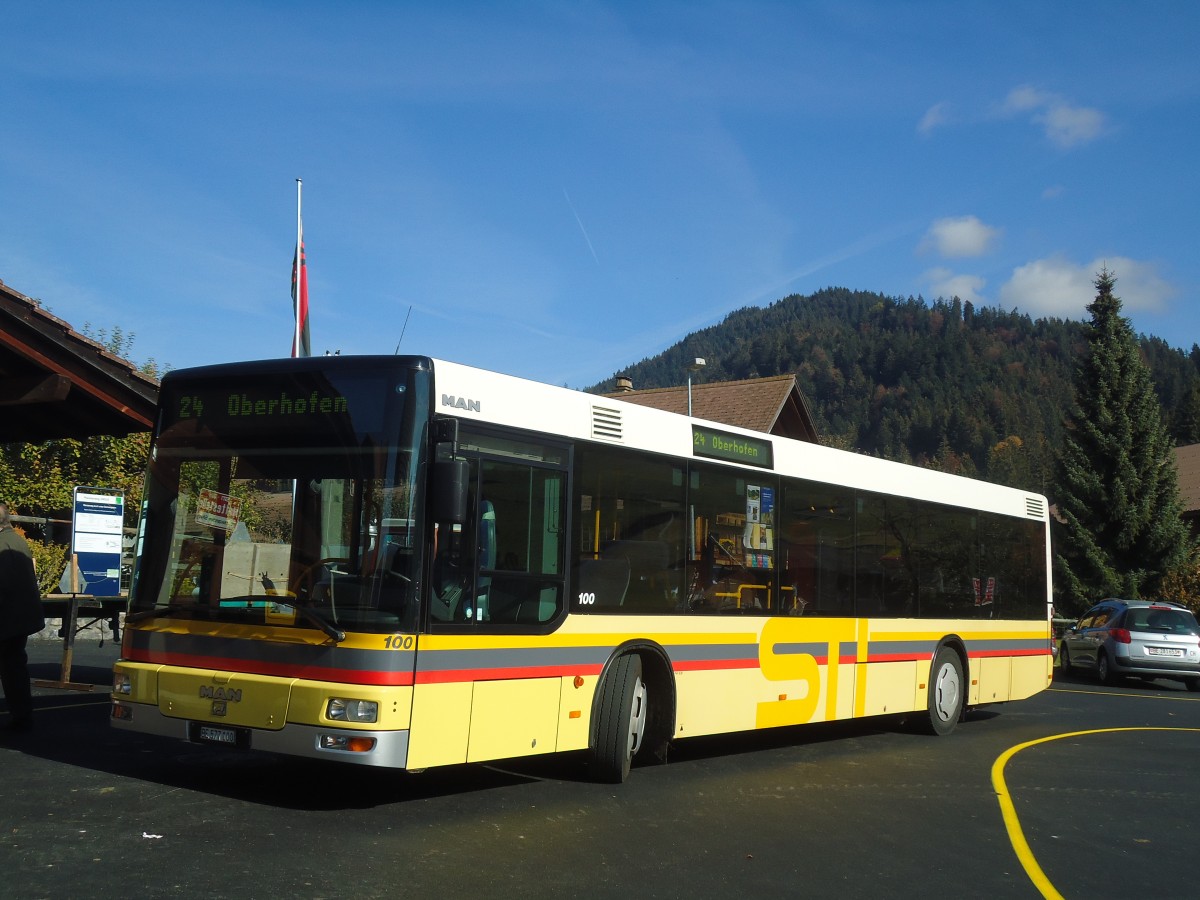 (136'697) - STI Thun - Nr. 100/BE 577'100 - MAN am 31. Oktober 2011 in Schwanden, Sge