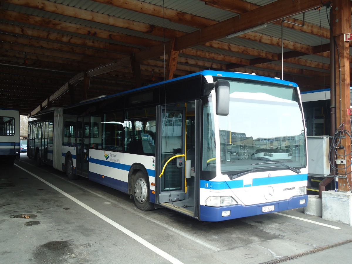 (138'020) - ZVB Zug - Nr. 11/ZG 3361 - Mercedes am 6. Mrz 2012 in Zug, Garage