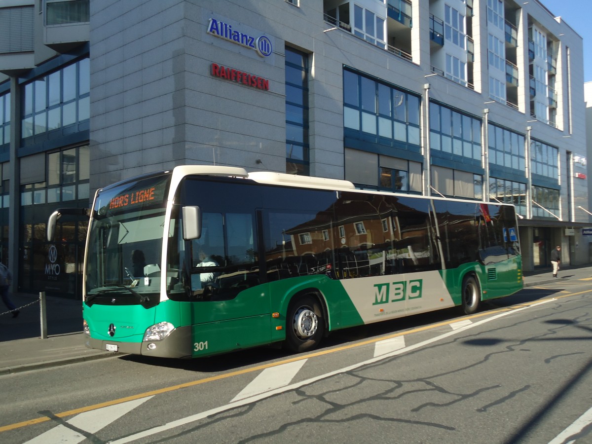 (138'171) - MBC Morges - Nr. 301/VD 196'151 - Mercedes am 9. Mrz 2012 beim Bahnhof Morges