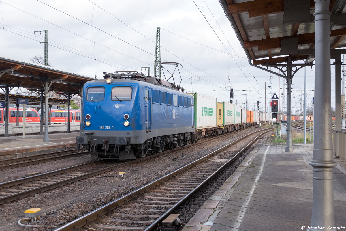 139 285-1 EGP - Eisenbahngesellschaft Potsdam mbH mit einem Containerzug in Stendal und fuhr in Richtung Wittenberge weiter. 14.11.2015