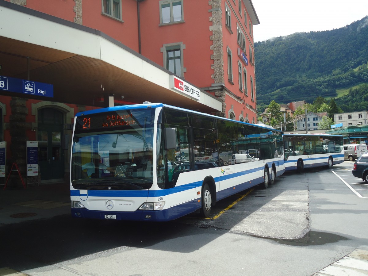 (139'458) - Auf der Maur, Steinen - Nr. 245/SZ 5873 - Mercedes am 11. Juni 2012 beim Bahnhof Arth-Goldau