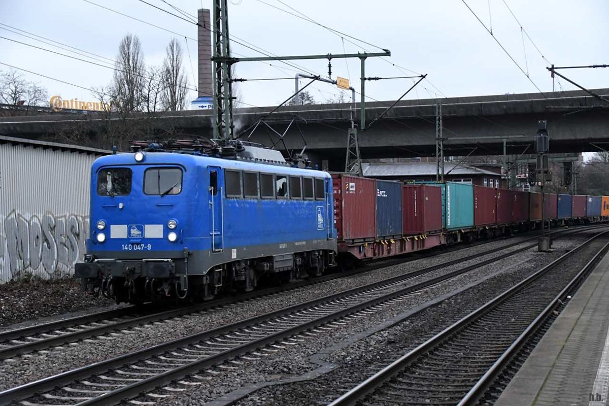 140 047-9 zog einen containerzug durch hh-harburg,14.01.21