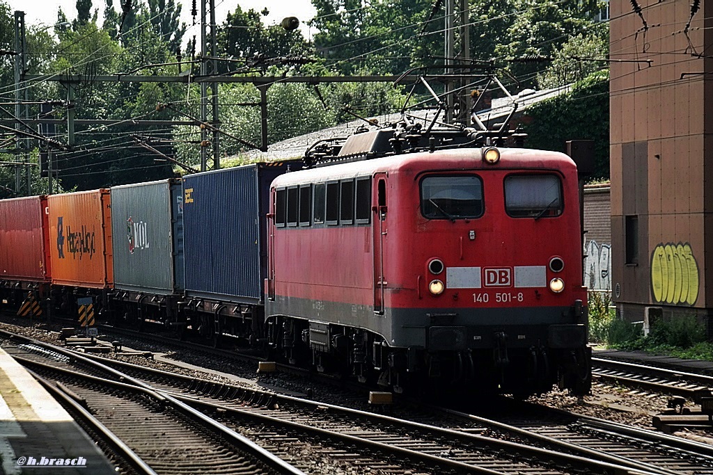 140 501-8 zog einen kastenzug durch hh-harburg,datum 17.07.14