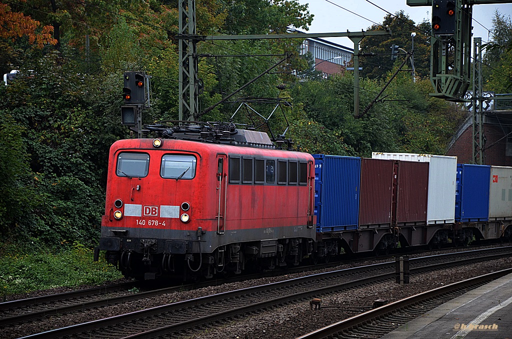 140 678-4 fuhr mit einen kastenzug durch hh-harburg,datum 30.09.14